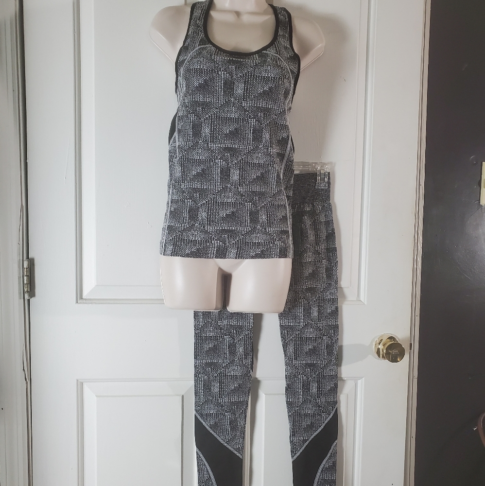Athleisure Set  S/M  Racerback & Leggings